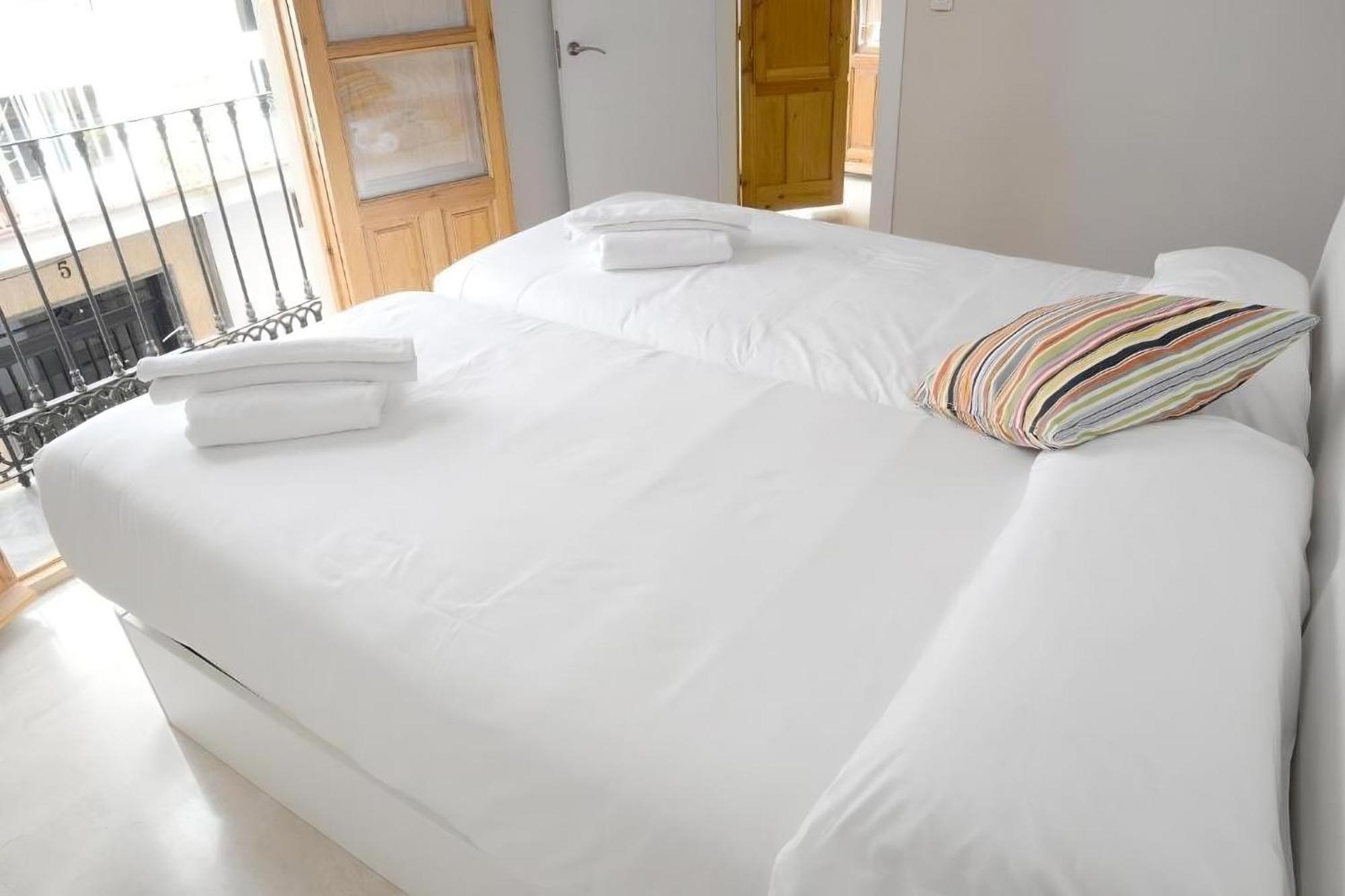 Apartamentos Comfort City Granada Exteriör bild